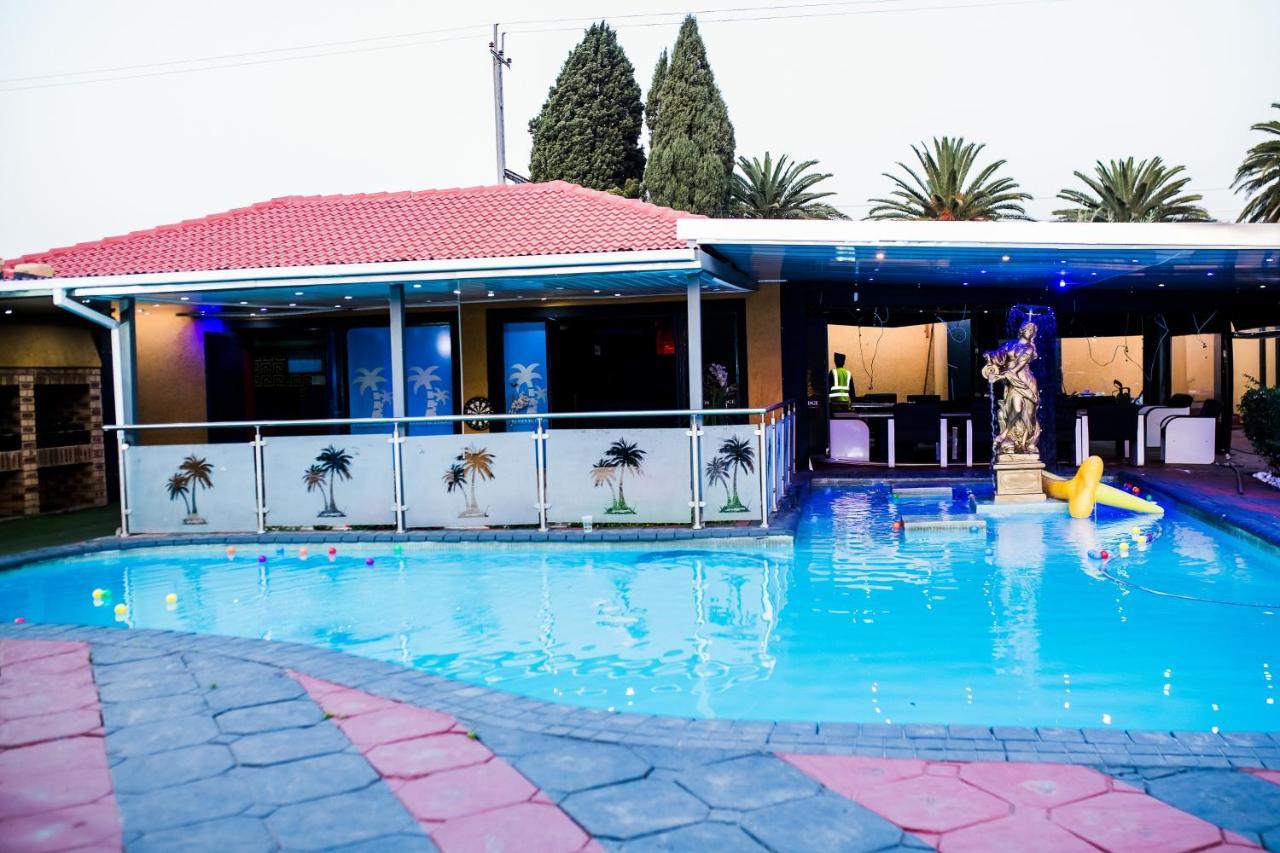 באנוני National Lodge מראה חיצוני תמונה
